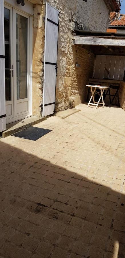 Maison Au Coeur D'Un Village Pres D'Angouleme Champniers  Екстер'єр фото